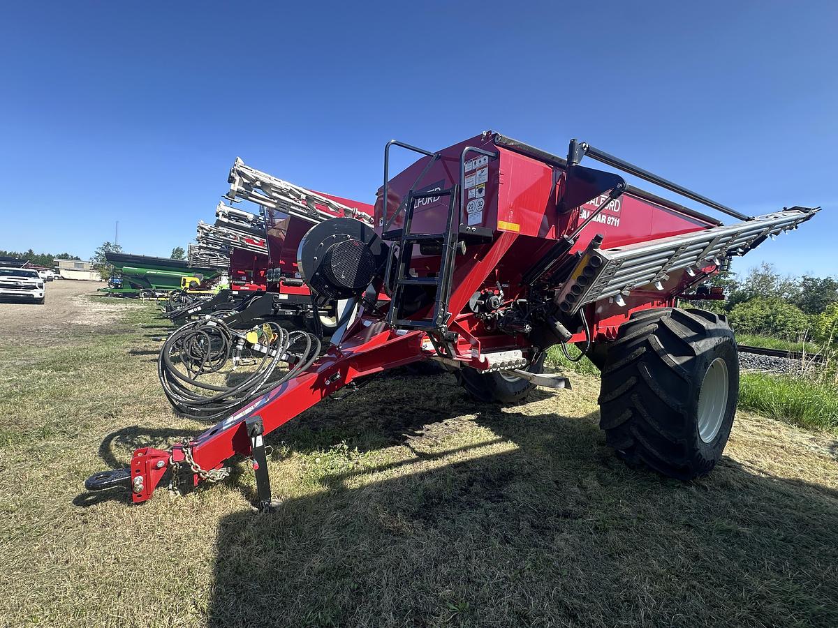 New Salford VALMAR 8711 Spreader - Fertilizer