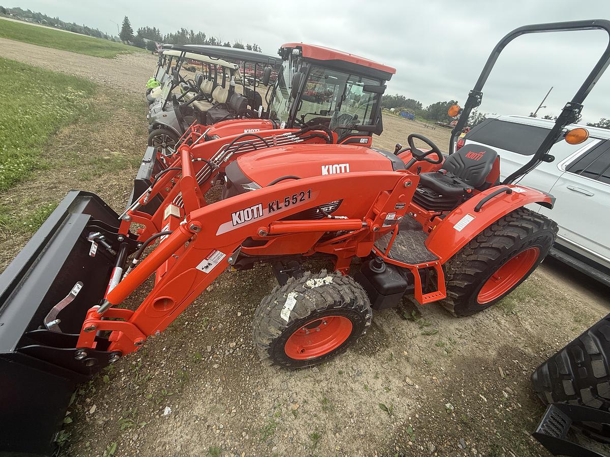 2026 Kioti DK4220SE HST