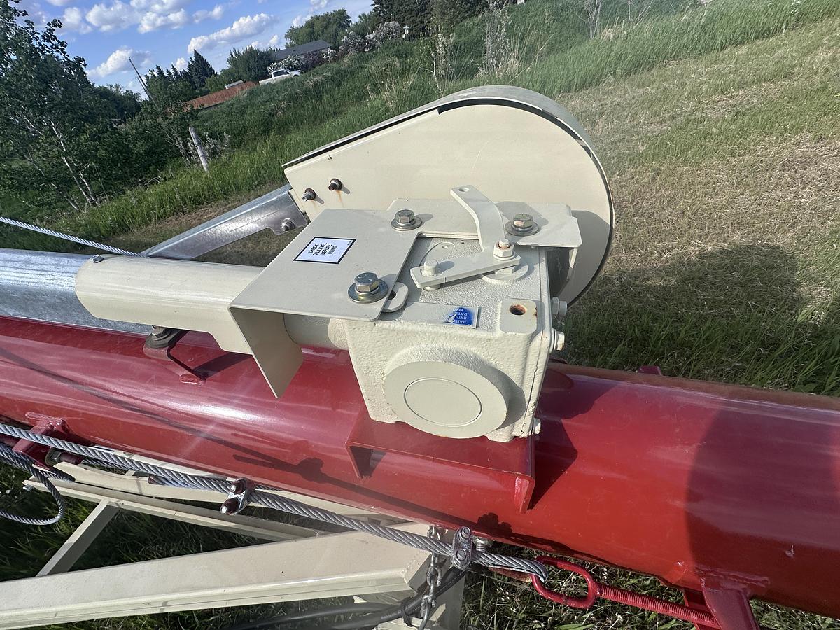 2021 Farm-King CX 1061