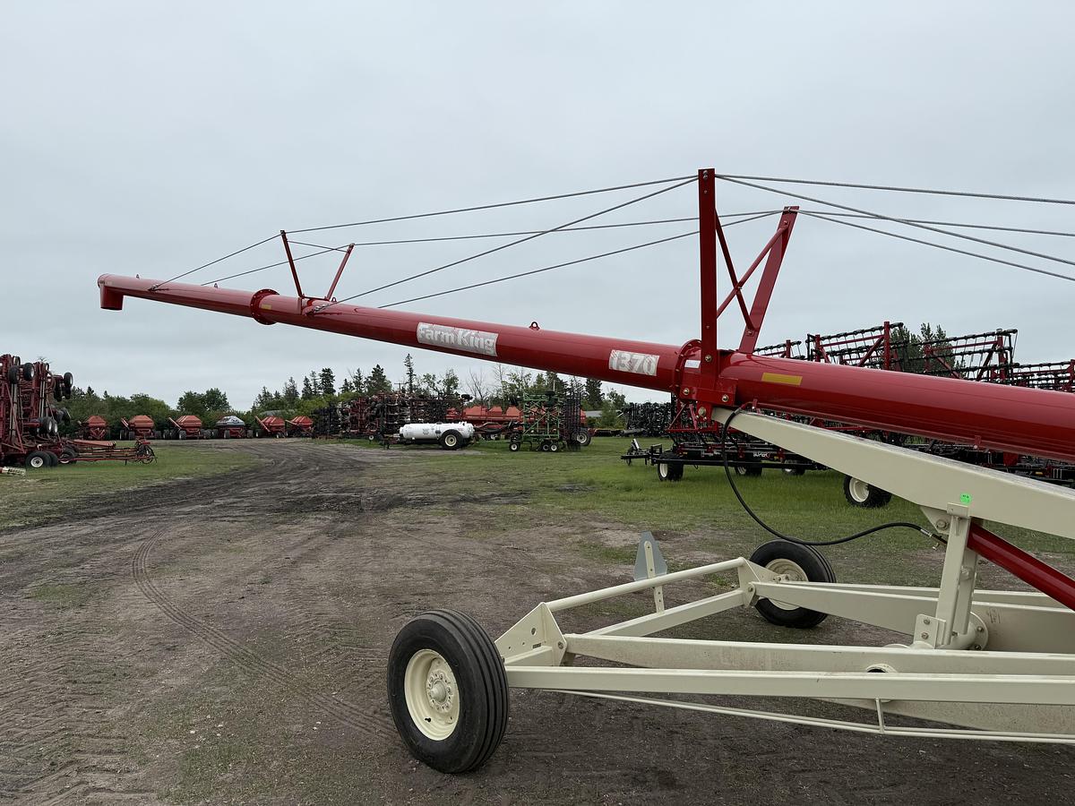 2025 Farm-King Y1370TMMR