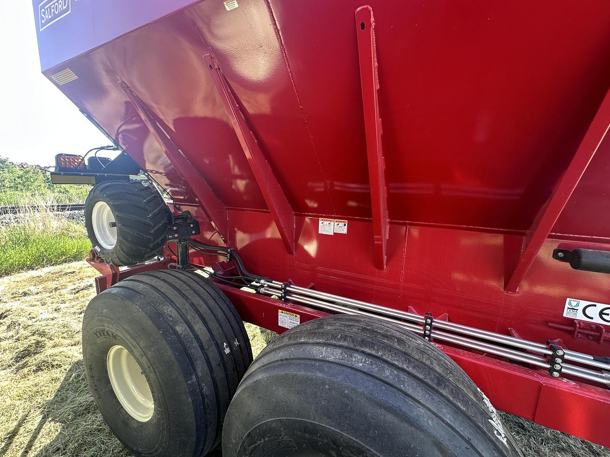Salford BBI TROOPER Spreader - Fertilizer