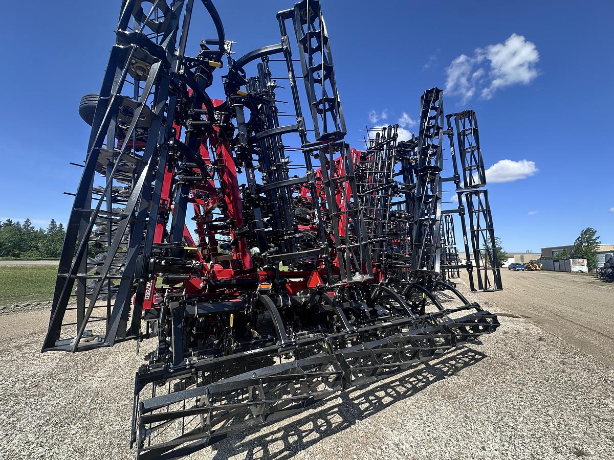 New Salford I-2100 Vertical Tillage