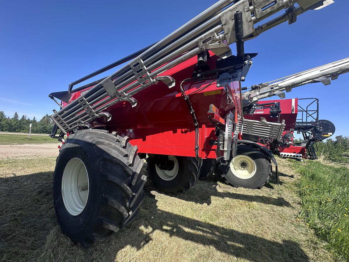 New Salford VALMAR 8711 Spreader - Fertilizer