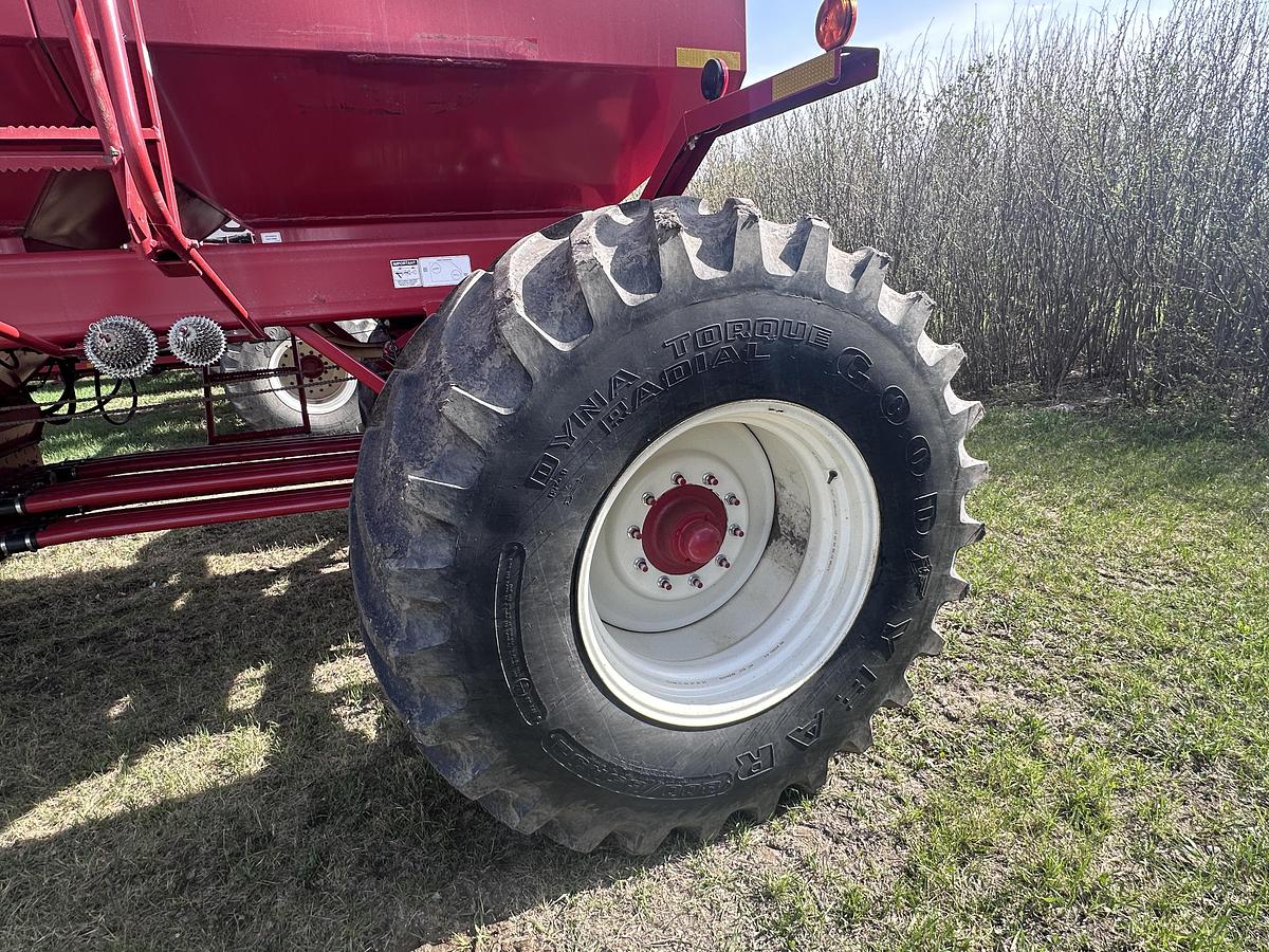 Used 2010 Morris 8370XL