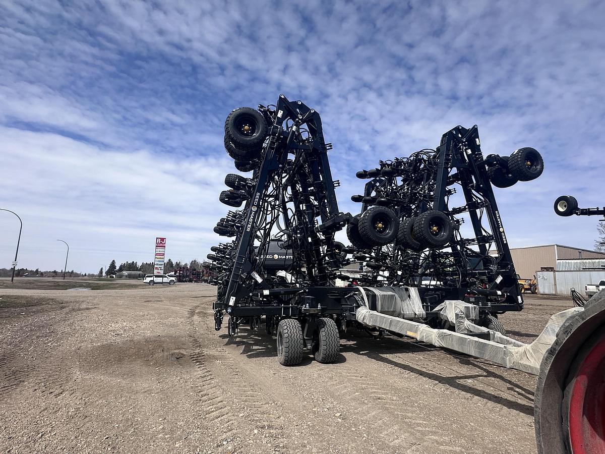 2025 SeedMaster 8012 Wide M Single Knife & E860 Cart