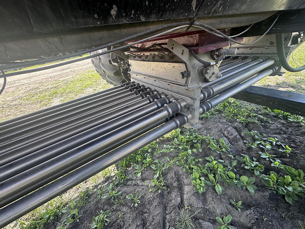 Used 2014 Seed Hawk 6010 Air Drill