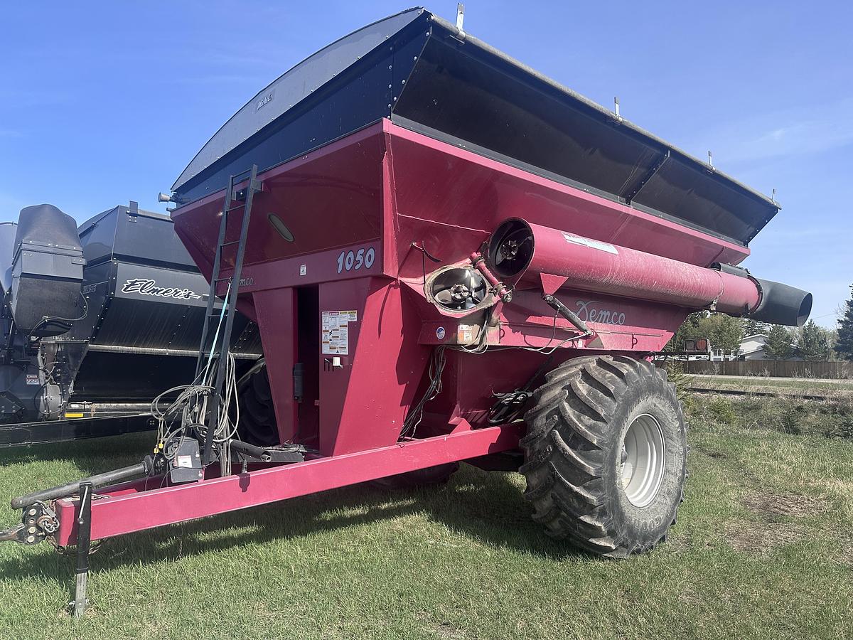 Used 2016 Demco 1050