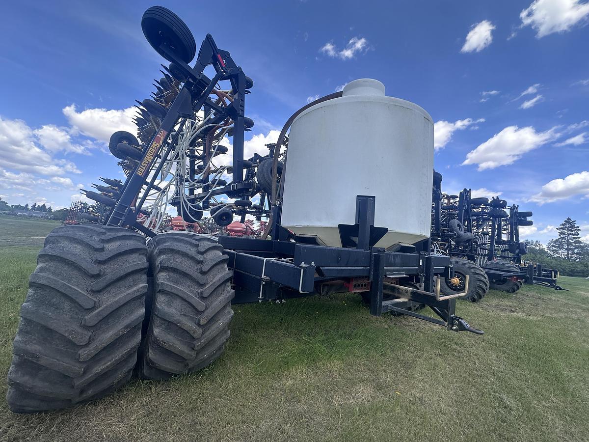 Used Used 2013 SeedMaster 7212 Air Drill