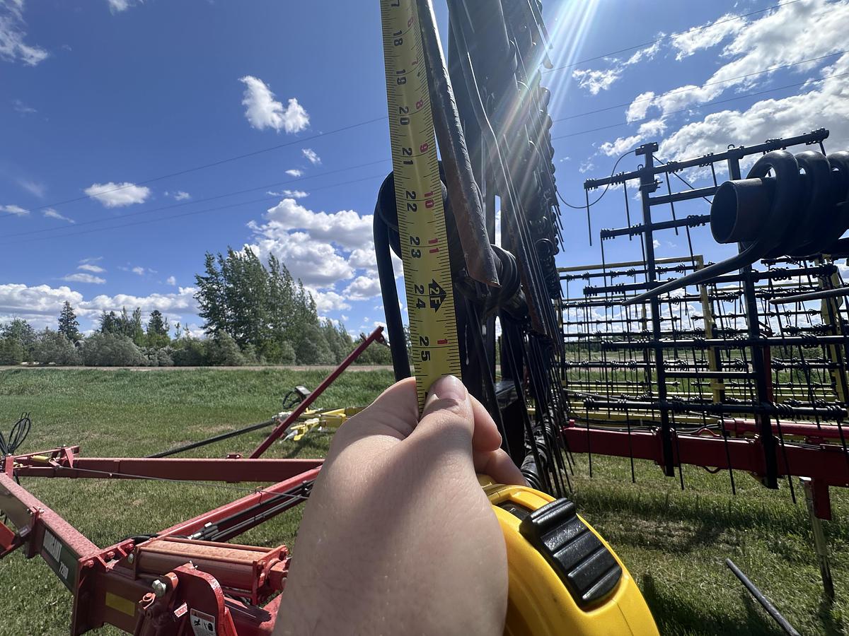 Used 2015 Bourgault 7200-72