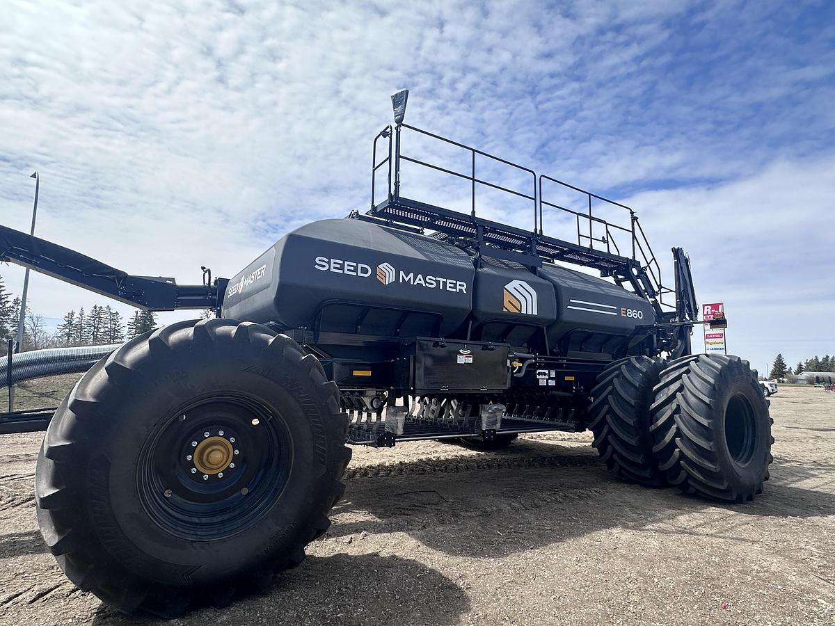 2025 SeedMaster 8012 Wide M Single Knife & E860 Cart