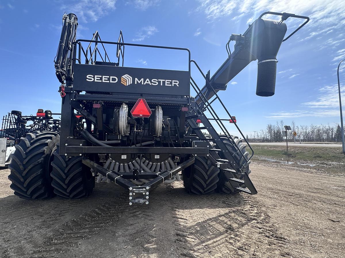 2025 SeedMaster 8012 Wide M Single Knife & E860 Cart