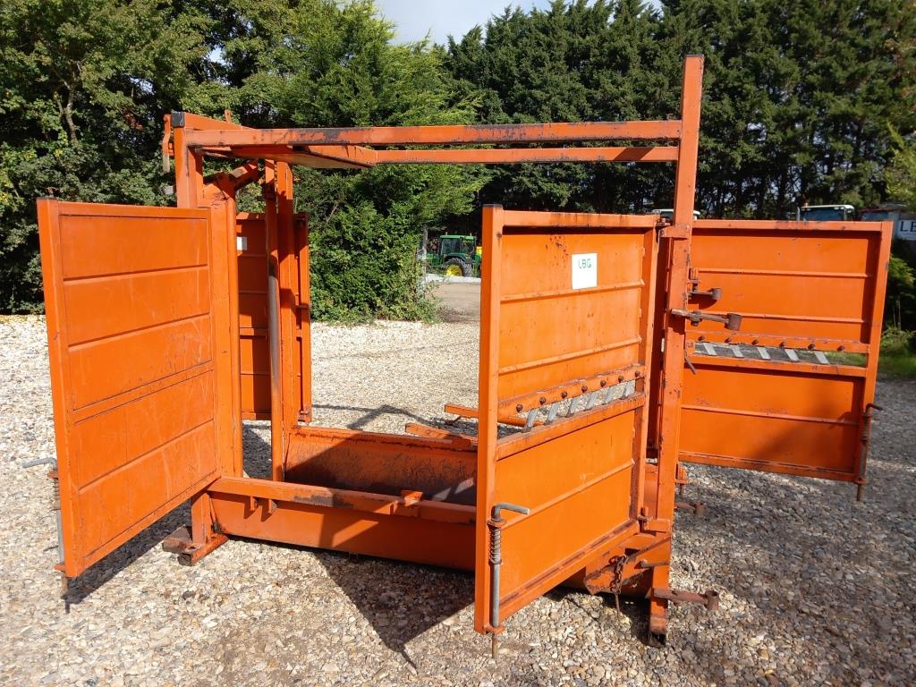 Used Ritchie Cattle Crush
