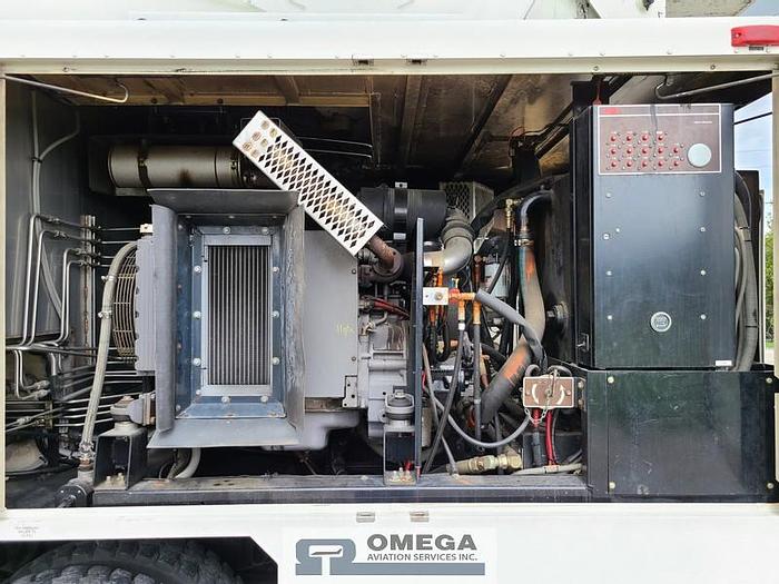 Used 1997 FMC LMD2000 Aircraft Deicer (2,000 total gallon tank cap)