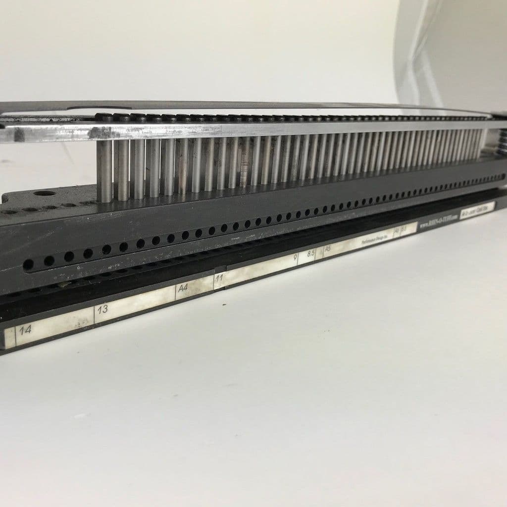 Used Pre-owned Rhinotuff HD7700 4:1 Coil Oval 0.2475" Punch Tool