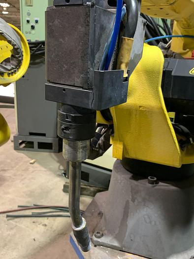Used FANUC ARCMATE 120iC/10L 6 AXIS CNC MIG WELDING ROBOT WITH R30iA CONTROLLER