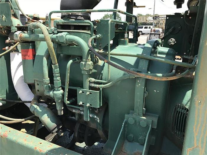 Used 2000 Ingersoll-Rand HR2 900 cfm / 350 psi Air Compressor