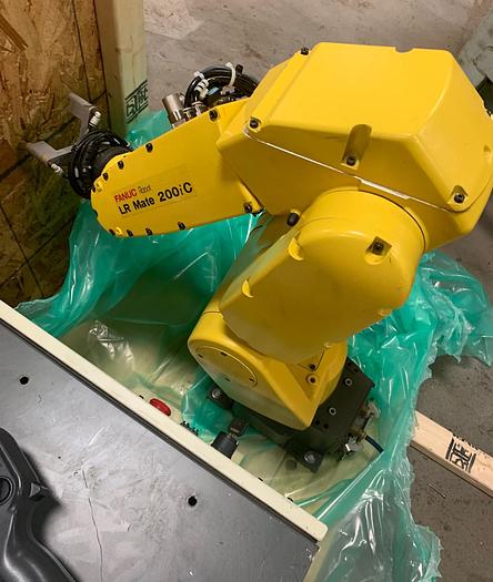 Used 2007 FANUC LR MATE 200iC