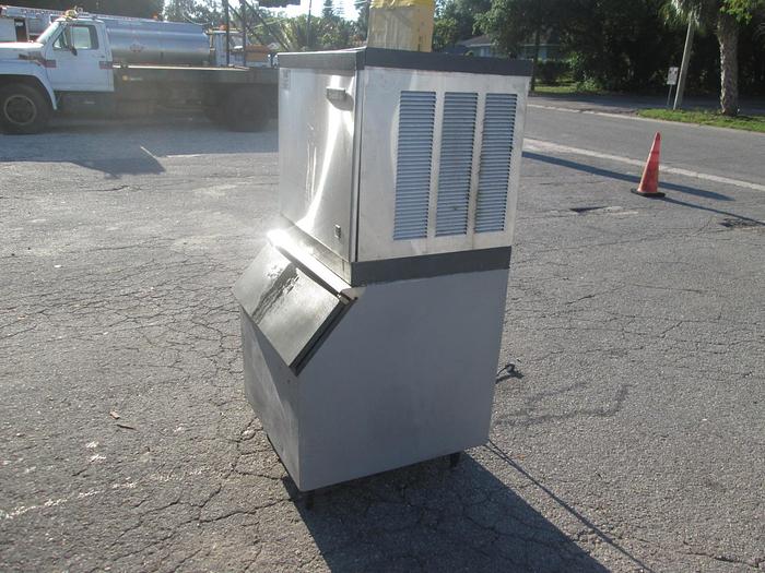 Used Scotsman CM3 Ice Maker