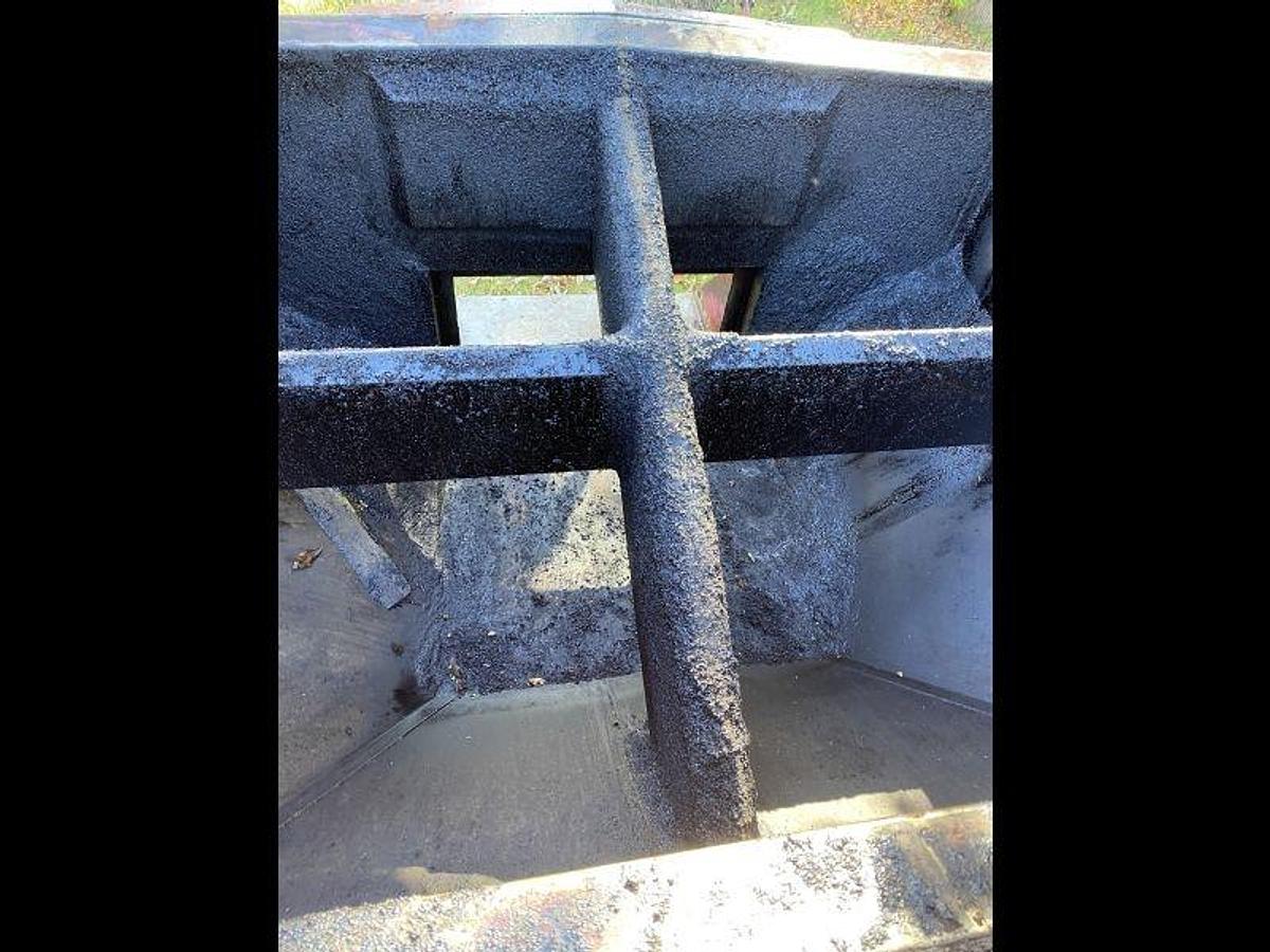 Used 2012 Falcon 4 Ton Dump Hotbox/ Reclaimer