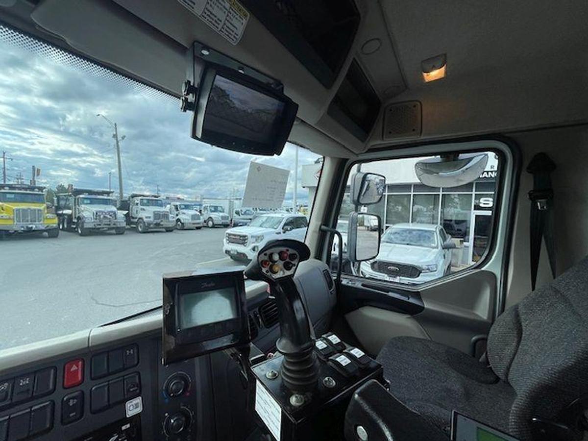 Used 2017 Rosco RA 400 Asphalt Patch Truck