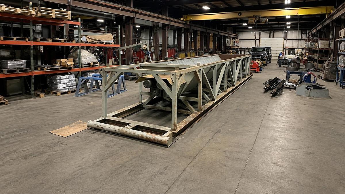 Used Twin Screw Conveyor Bin with discharge screw