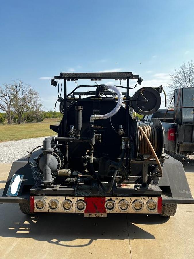 Used 2019 525gal tank trailer