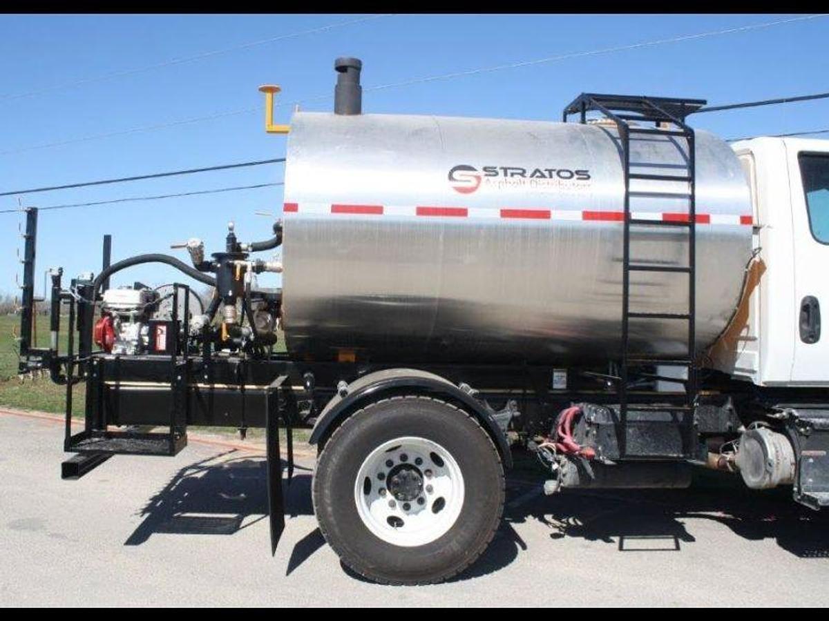 2000 Gallon Asphalt Emulsion Sprayer, Skid Mounted