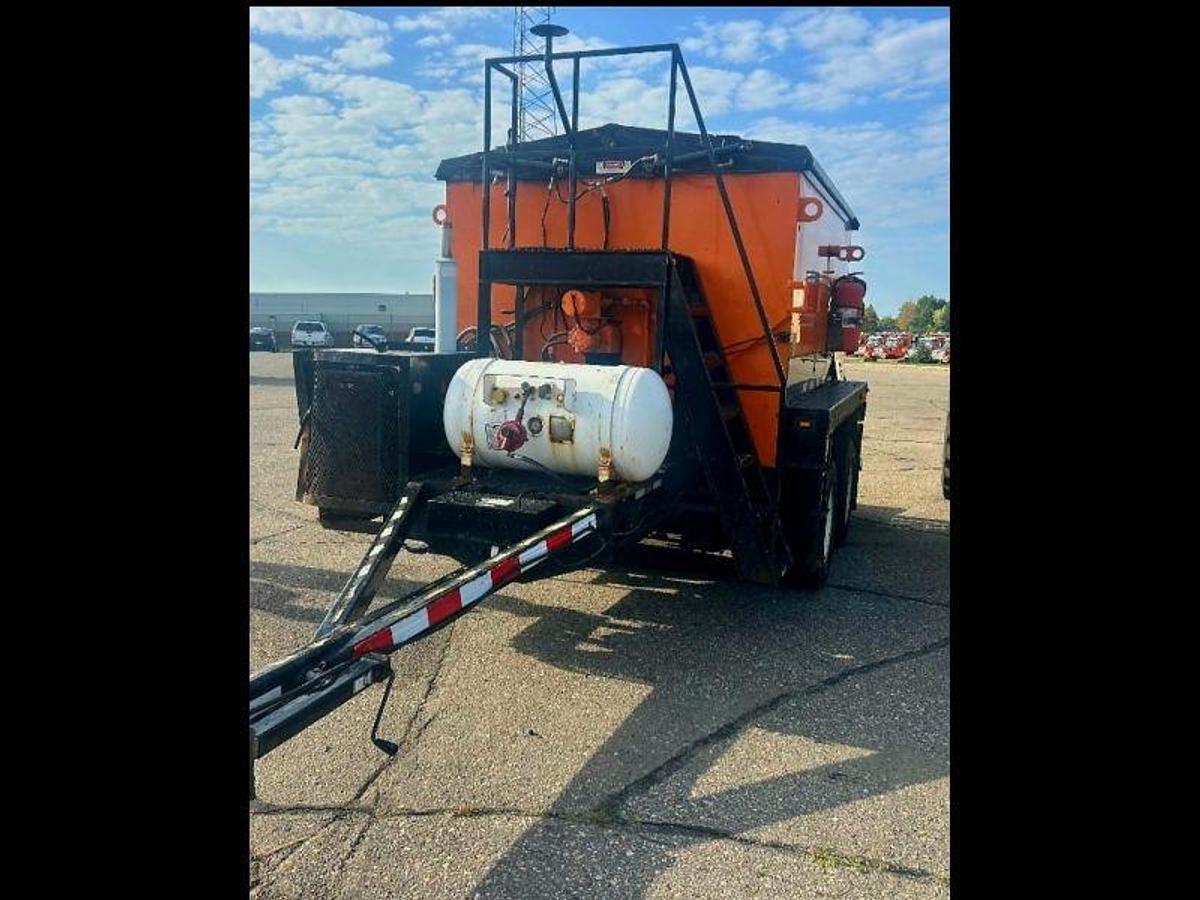 Used HD Industries Pro Patch Trailer - 10 Ton