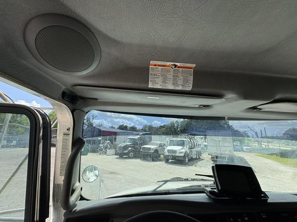 Used 2016 Kenworth Model T-370 Pro-Patch Pothole Patcher