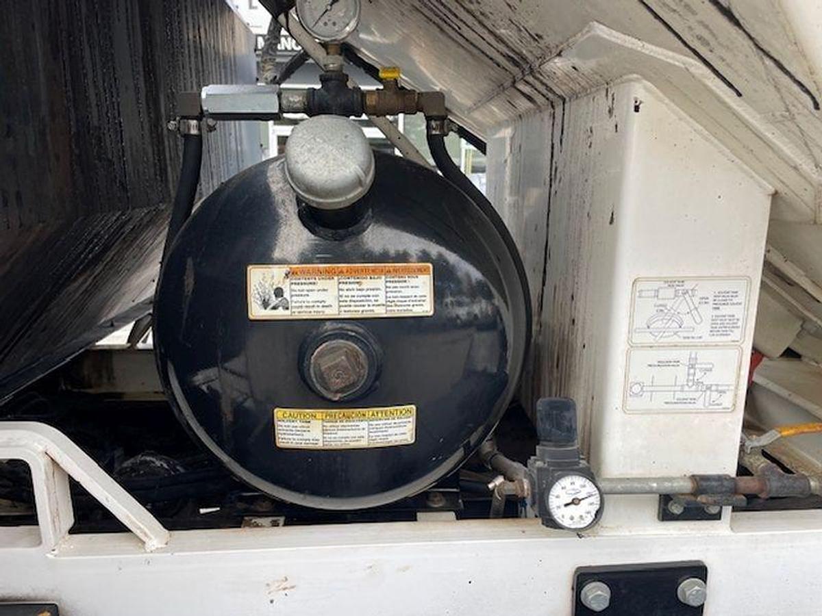 Used 2017 Rosco RA 400 Asphalt Patch Truck