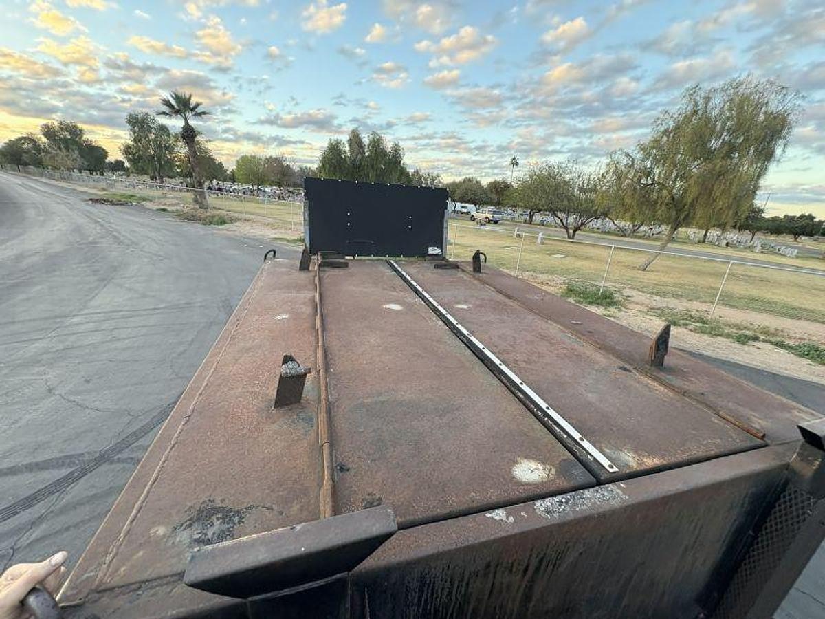 Used PB Loader BC-5 on 2000 Ford F750
