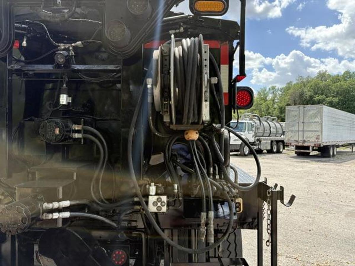 Used 2016 Kenworth Model T-370 Pro-Patch Pothole Patcher