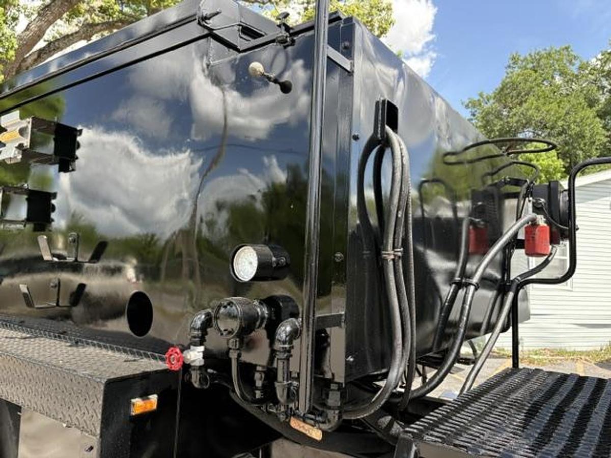 Used 2016 Kenworth Model T-370 Pro-Patch Pothole Patcher