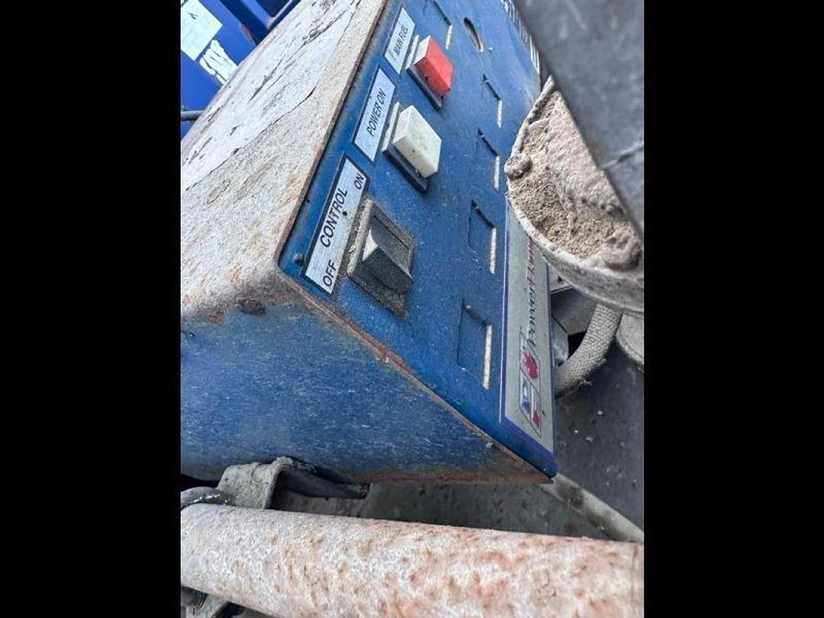 Used 2004 Taurus 20-Ton Tanker