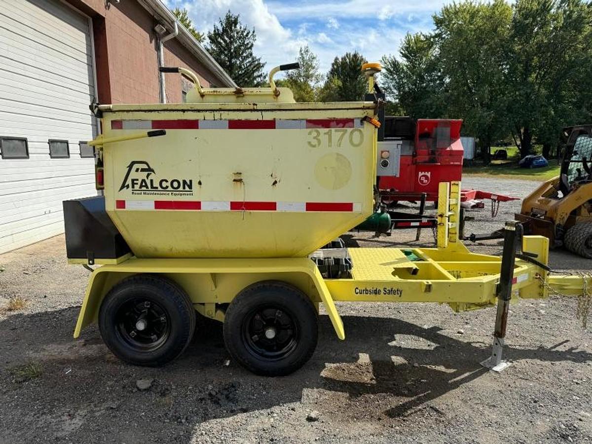 Used 2007 4 TON Falcon Non-Dump Hot Box