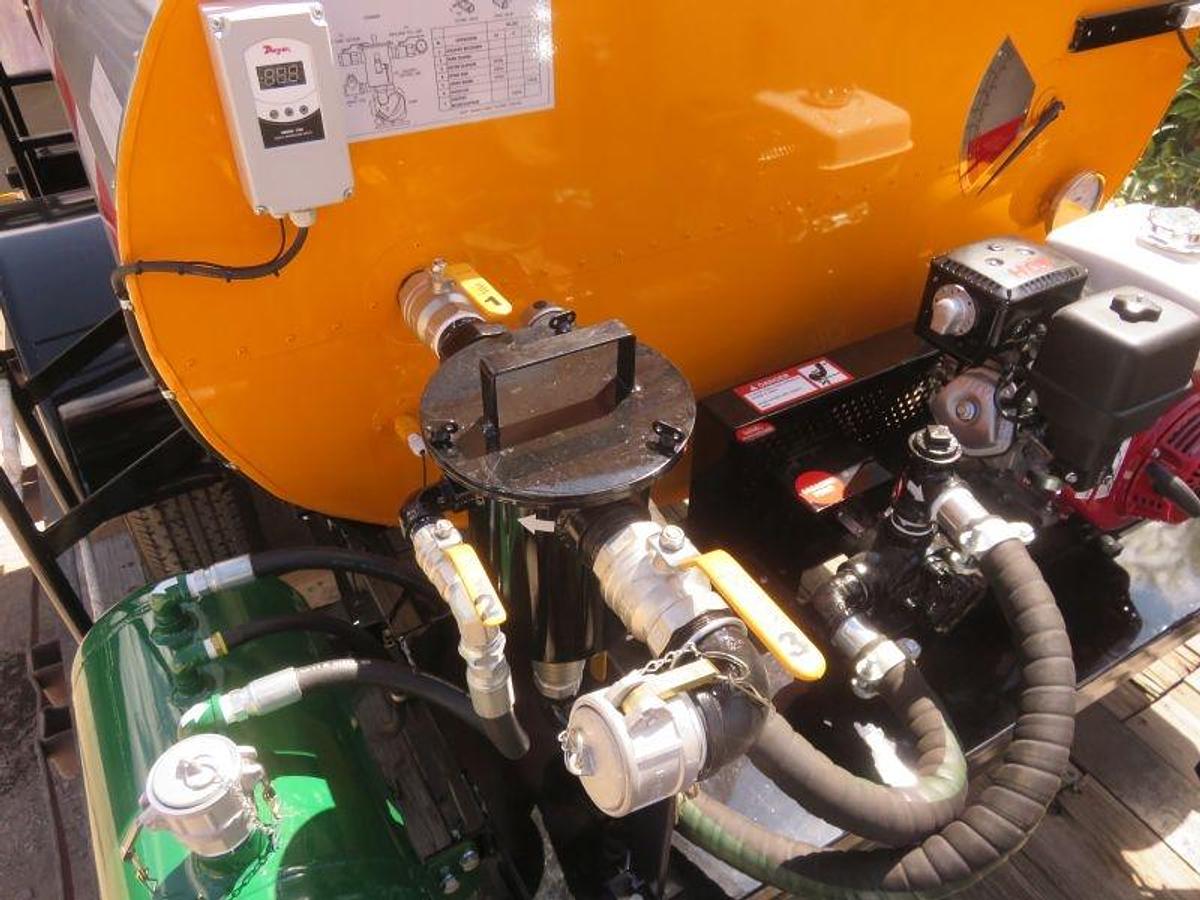 400 Gallon Distributor Trailer