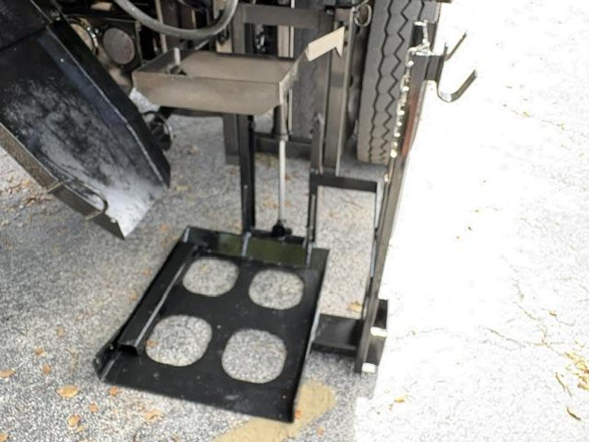 Used 2016 Kenworth Model T-370 Pro-Patch Pothole Patcher