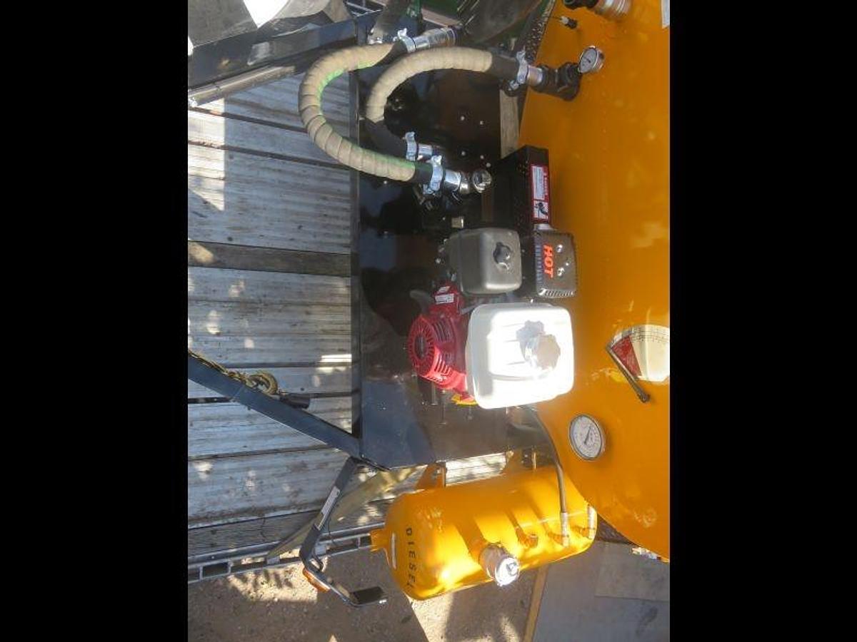 600 Gallon Asphalt Distributor Trailer