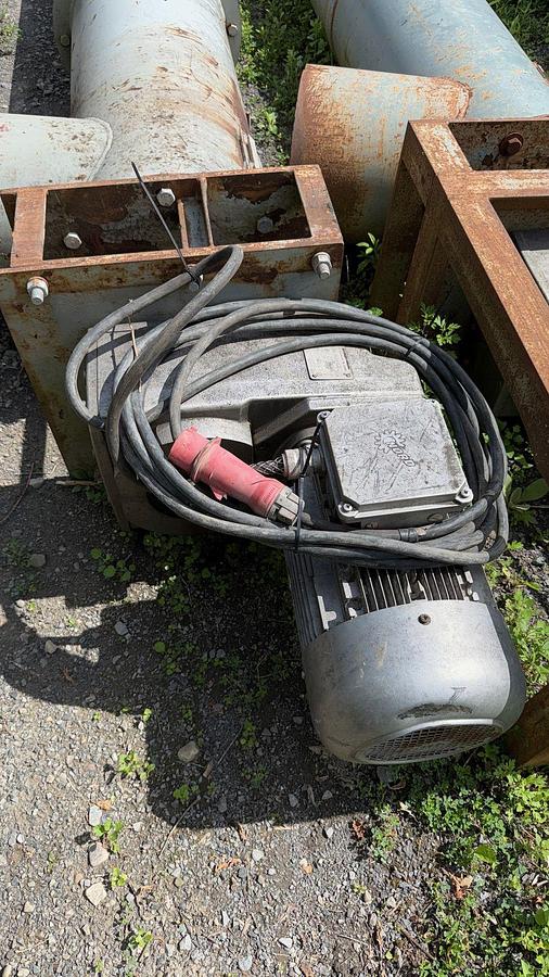 Used Twin Screw Conveyor Bin with discharge screw