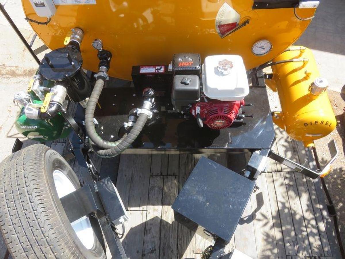 400 Gallon Distributor Trailer