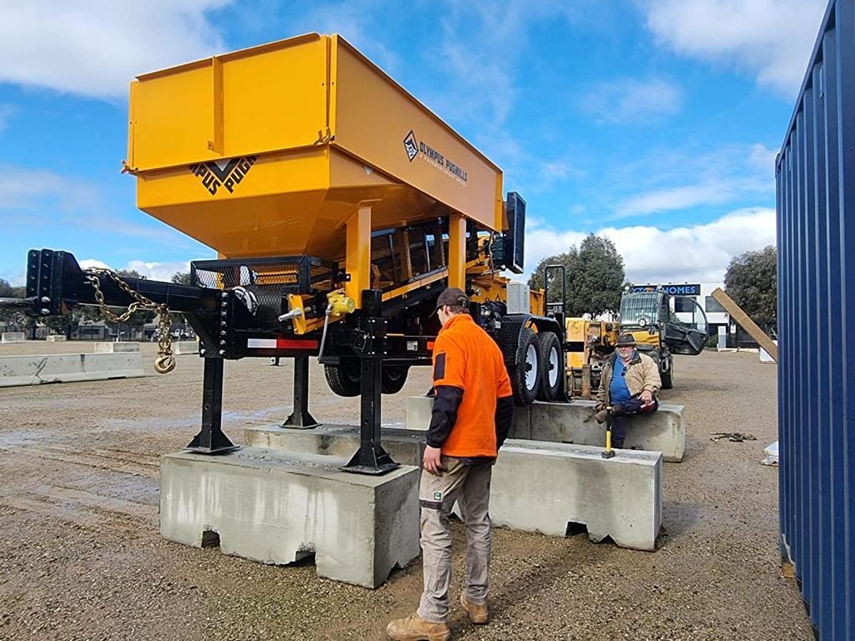 Olympus Mini-HERCULES pugmill system