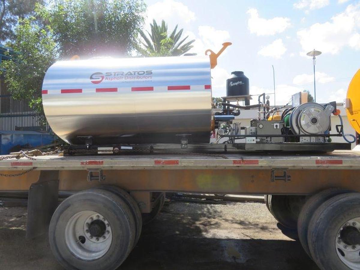 1000 Gallon Distributor Skid Mounted