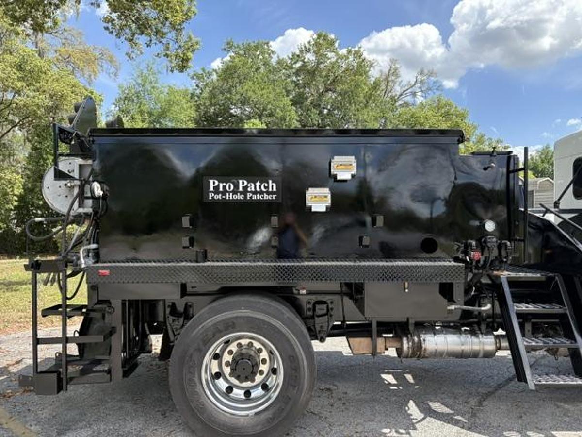 Used 2016 Kenworth Model T-370 Pro-Patch Pothole Patcher