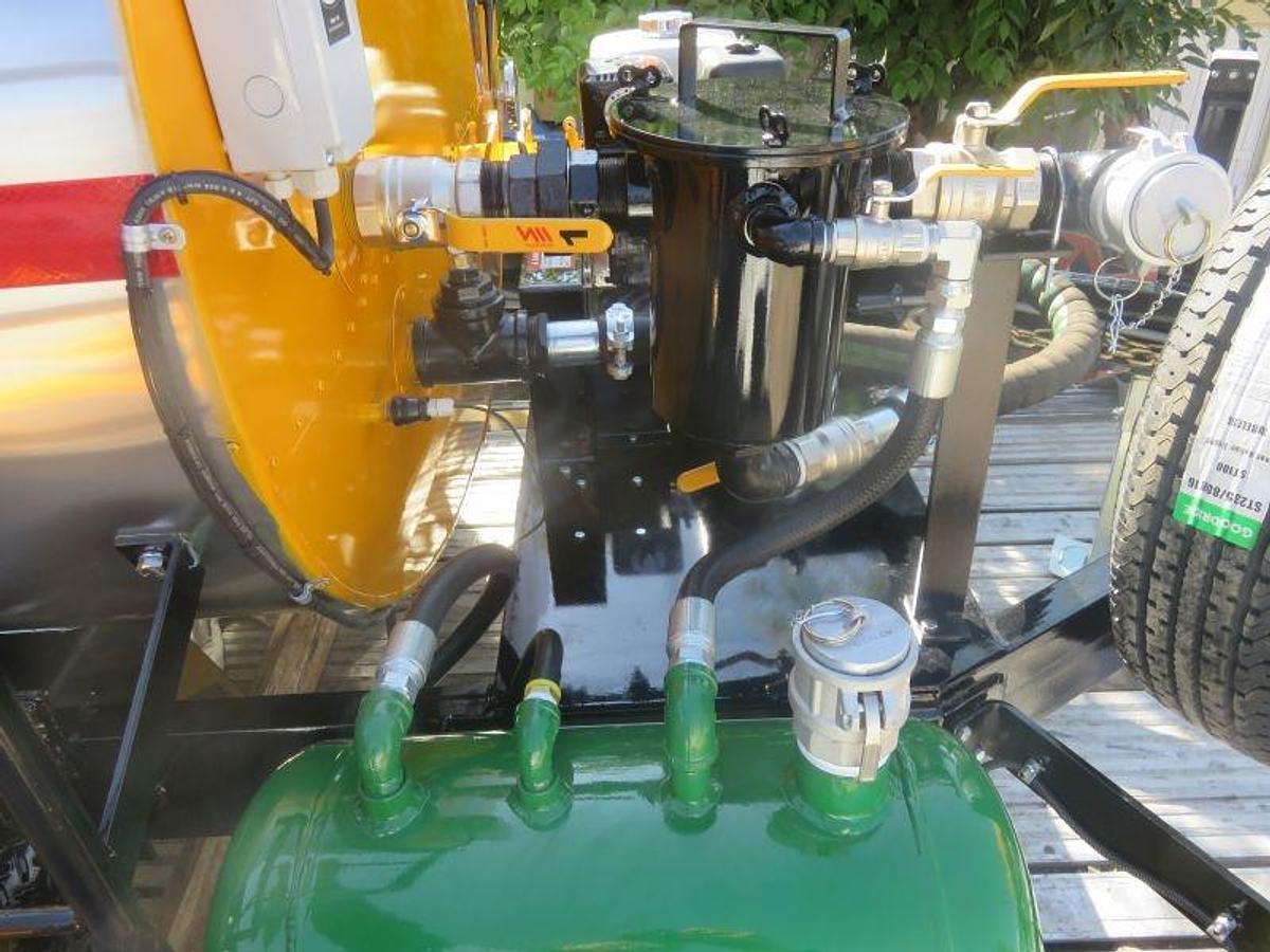 600 Gallon Asphalt Distributor Trailer