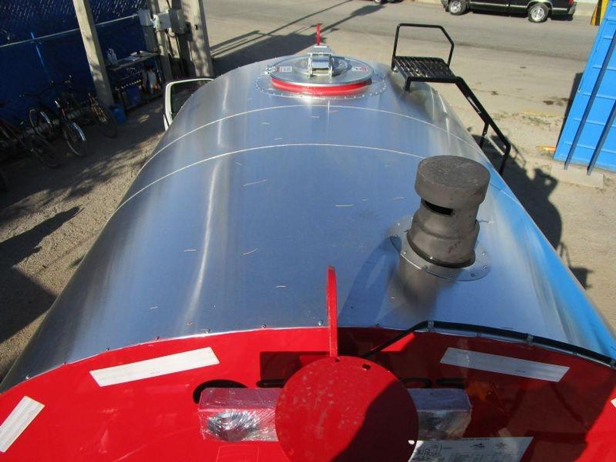 1000 Gallon Asphalt Distributor Trailer