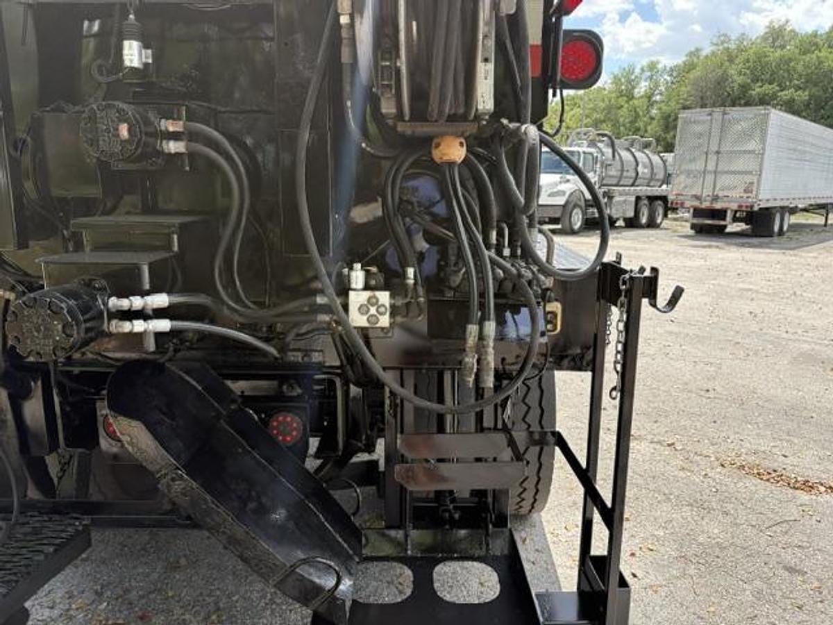 Used 2016 Kenworth Model T-370 Pro-Patch Pothole Patcher