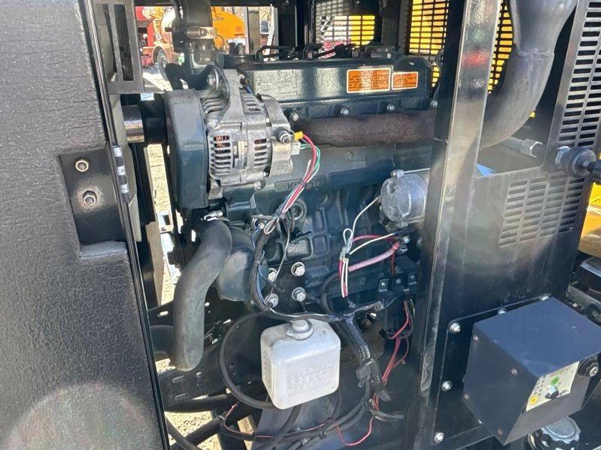 Used Stepp SRM 10-120  Asphalt Recycler 3/4 ton batch recycler with heated AC tank and wand