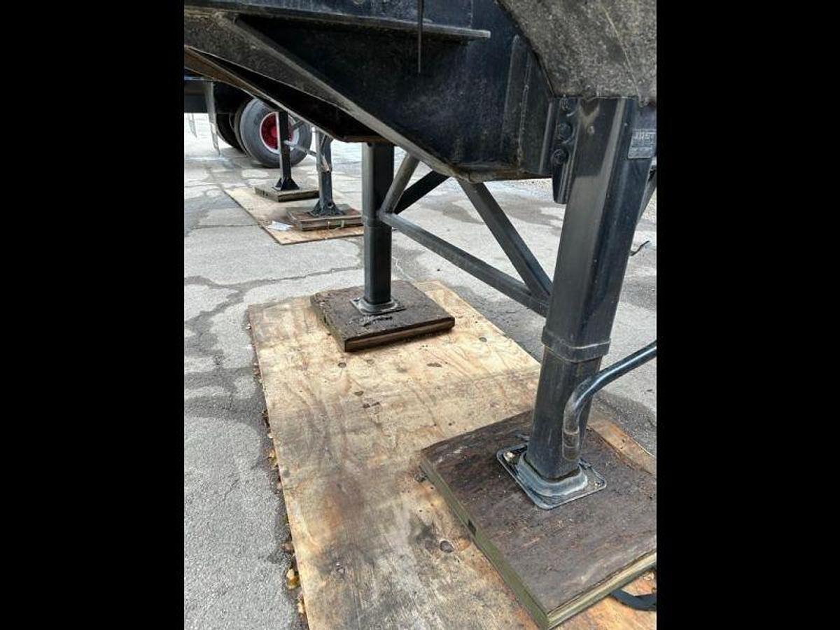 Used 2004 Taurus 20-Ton Tanker