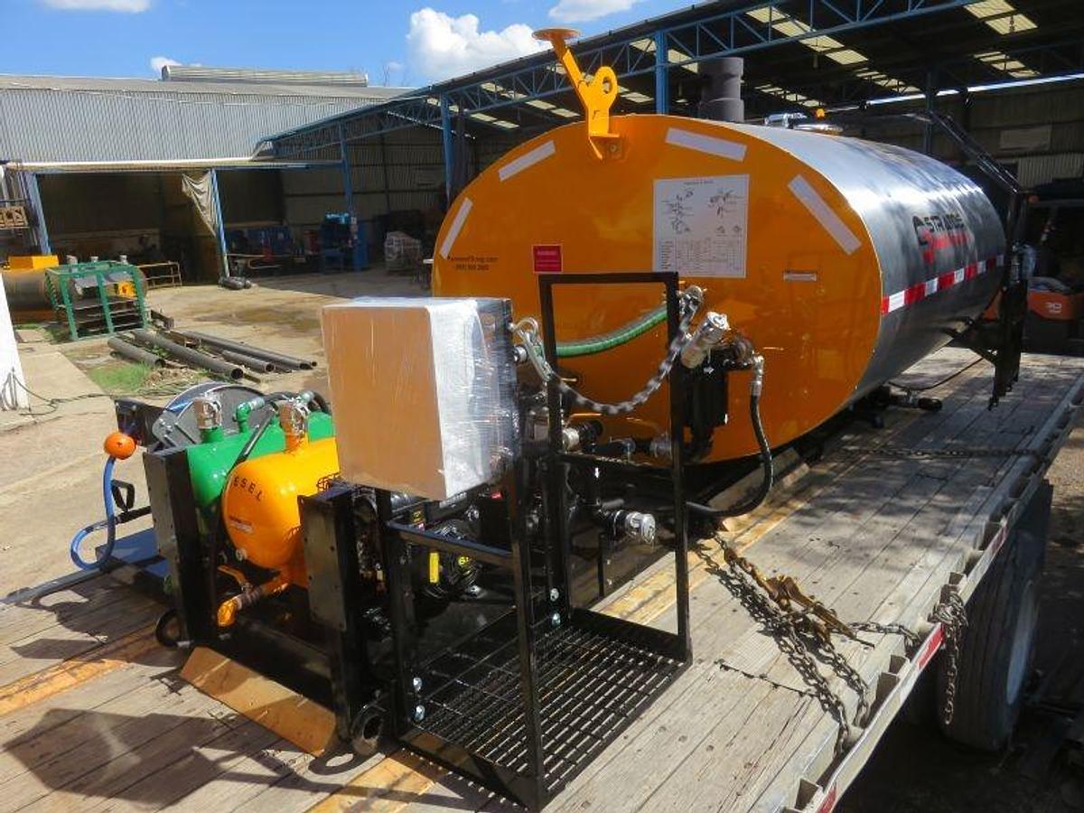 1000 Gallon Distributor Skid Mounted