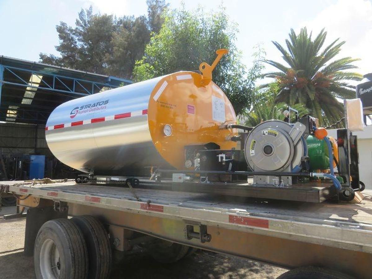 1000 Gallon Distributor Skid Mounted